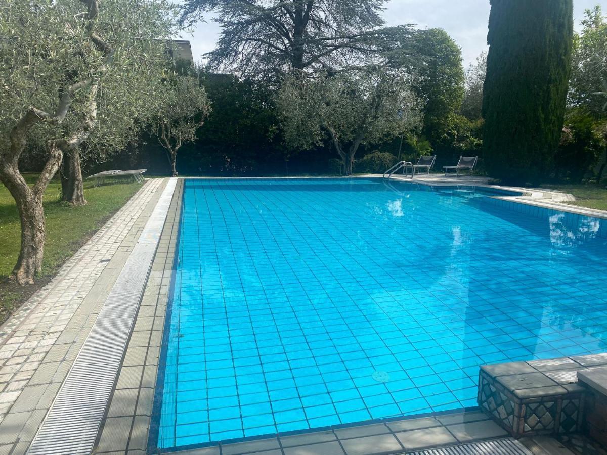 Villa Sweet Flower - With Private Pool And Garden Manerba del Garda Ngoại thất bức ảnh